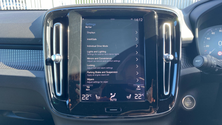 Volvo Xc40 2.0 T4 R DESIGN Pro 5dr AWD Geartronic Petrol Estate